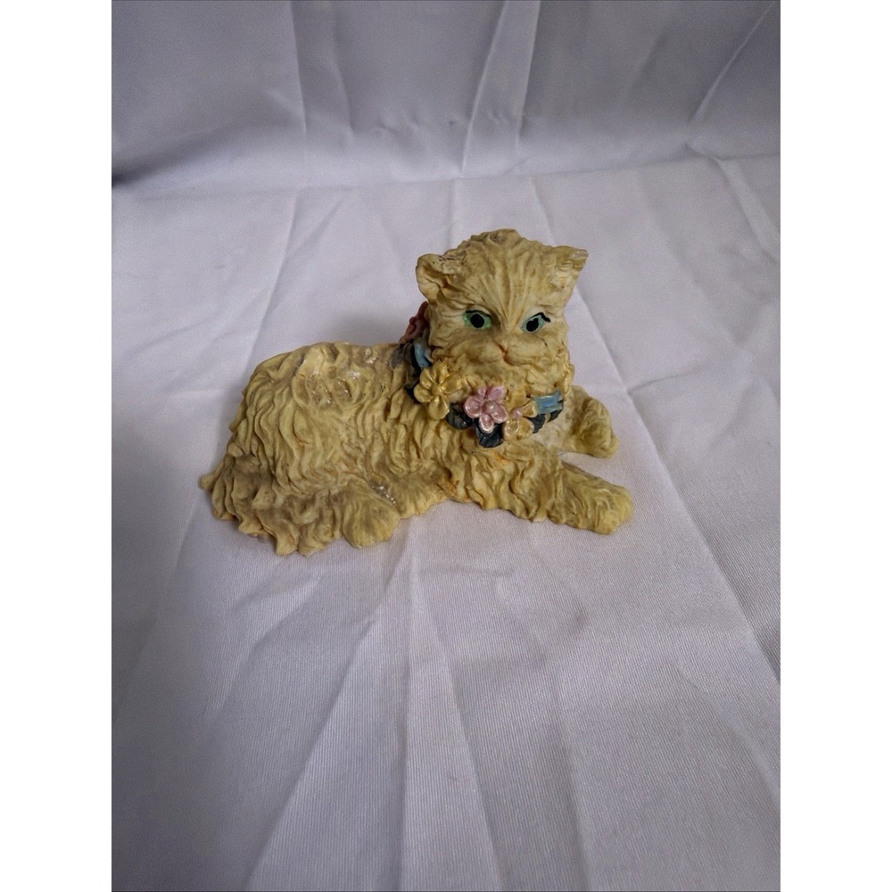 Vintage Young's Inc Monroe Mich Orange Restaurant Resin Persian Cat Figurine